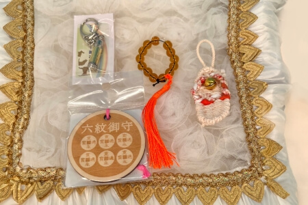 【天国まで行く草鞋4点セット】 お骨ストラップ、数珠、六文銭（さんずのかわの渡し賃）